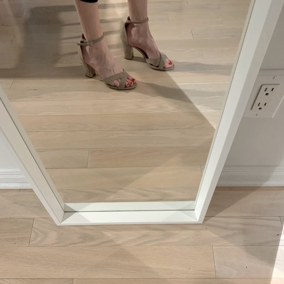 Tan/cream chunky heel - Picture 2 of 3
